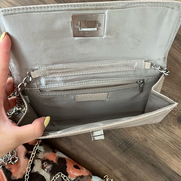 BUNDLE - 2 Aldo clutches - Picture 5 of 9